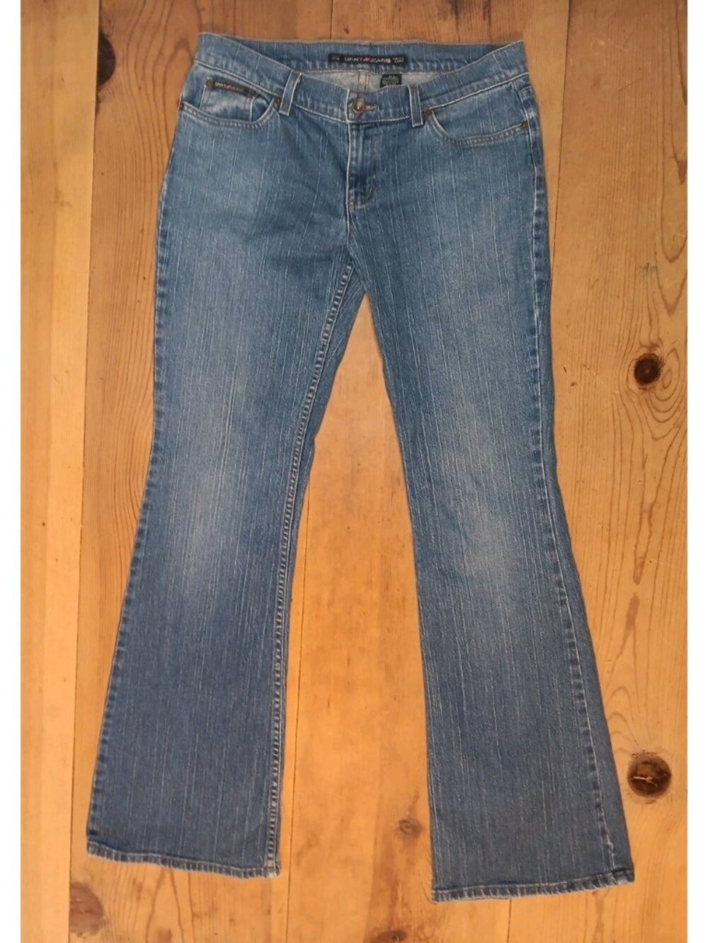 DKNY Jeans Juniors 11L Flare Leg Blue Mediun Wash Midrise Stretch 33x33